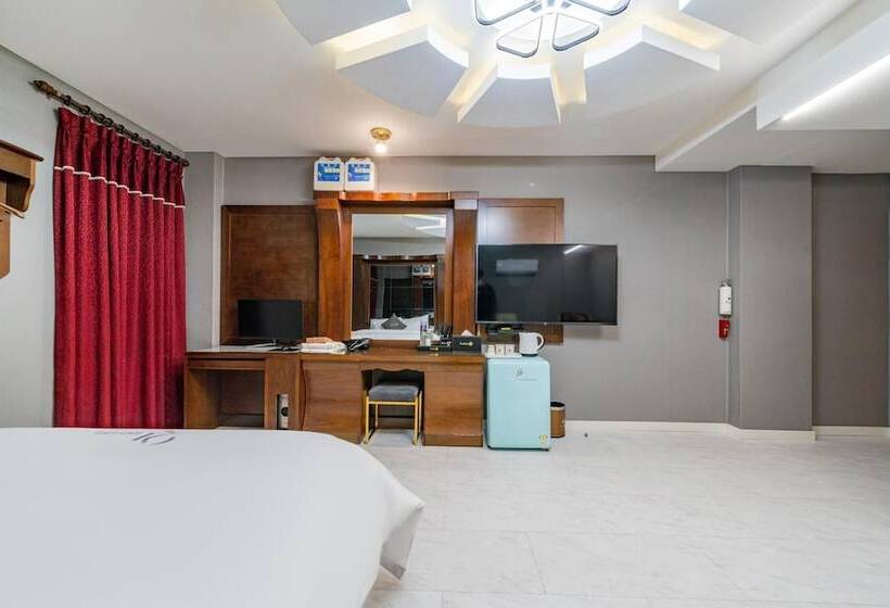 فندق على الطريق Andong Win