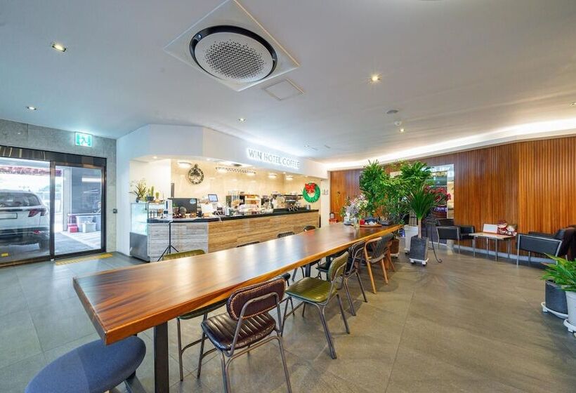 فندق على الطريق Andong Win