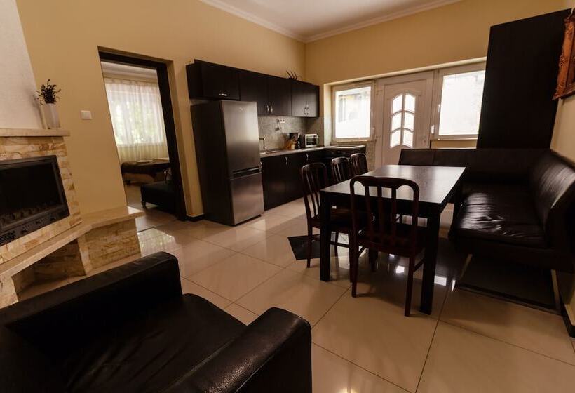 بنسيون Bella Villa Siofok