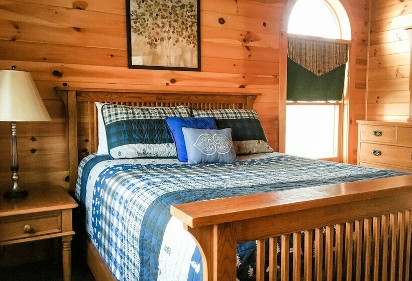 Second Breakfast  Spacious Wooden Cabin, Hot Tub, Close To Walking Trails, Fireplace By Redawning