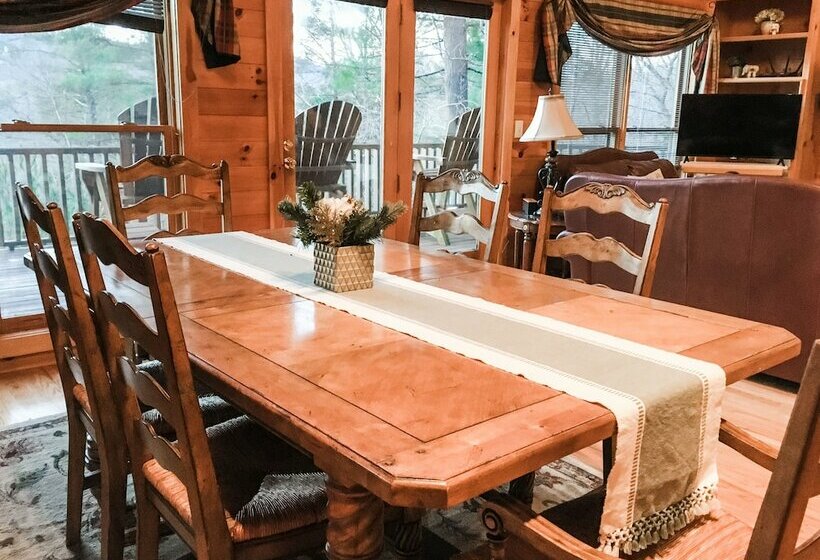 Second Breakfast  Spacious Wooden Cabin, Hot Tub, Close To Walking Trails, Fireplace By Redawning