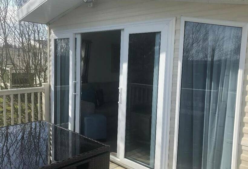 Beautiful Spacious Caravan In South Lake District