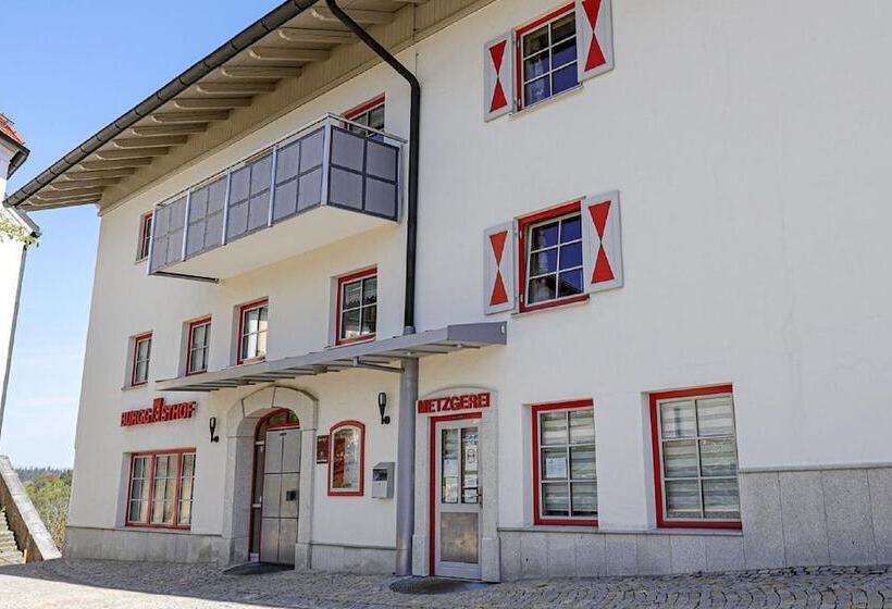 Отель Burggasthof Hauptmann