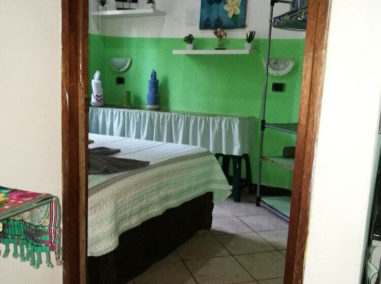 پانسیون Manuel Antonio Comfort Casa Macaow
