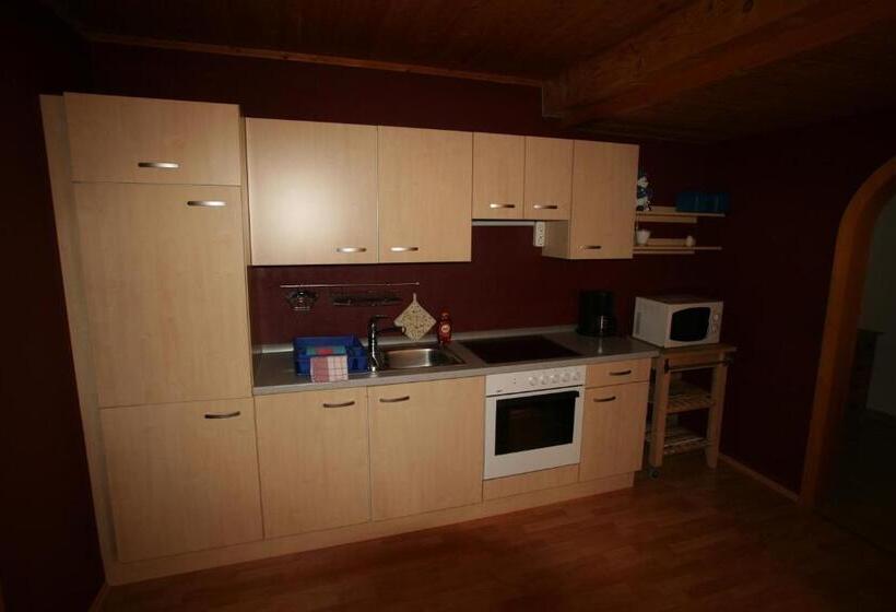 مبيت وإفطار Landhaus Seebacher