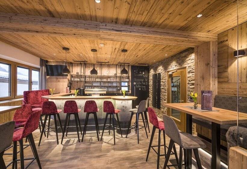 ペンション Gasthof Jäger Zillertal