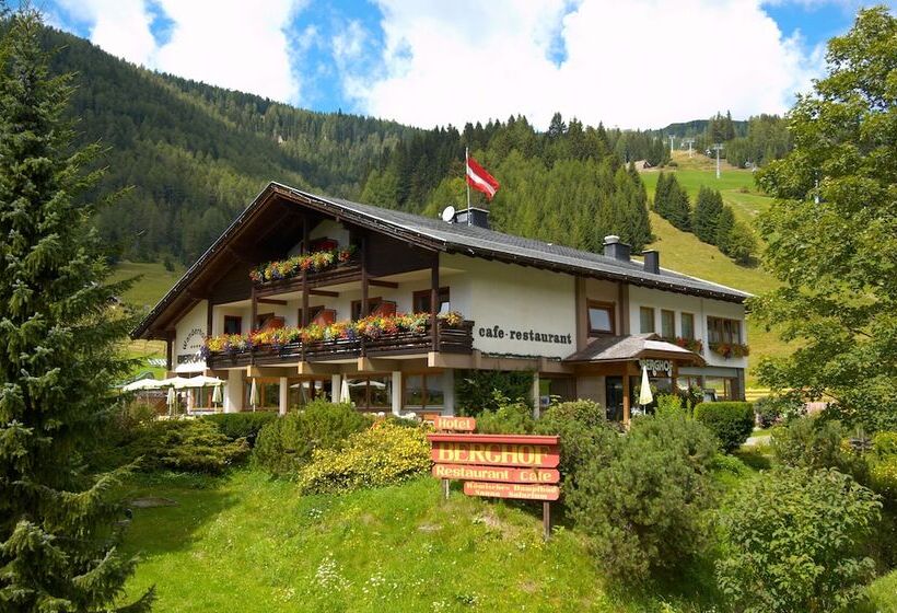 Schi  Und Wanderhotel Berghof