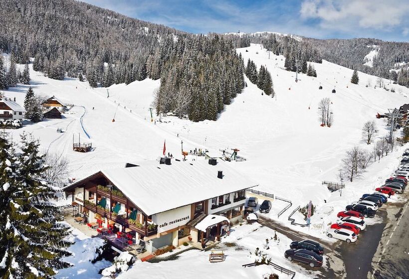 Schi  Und Wanderhotel Berghof
