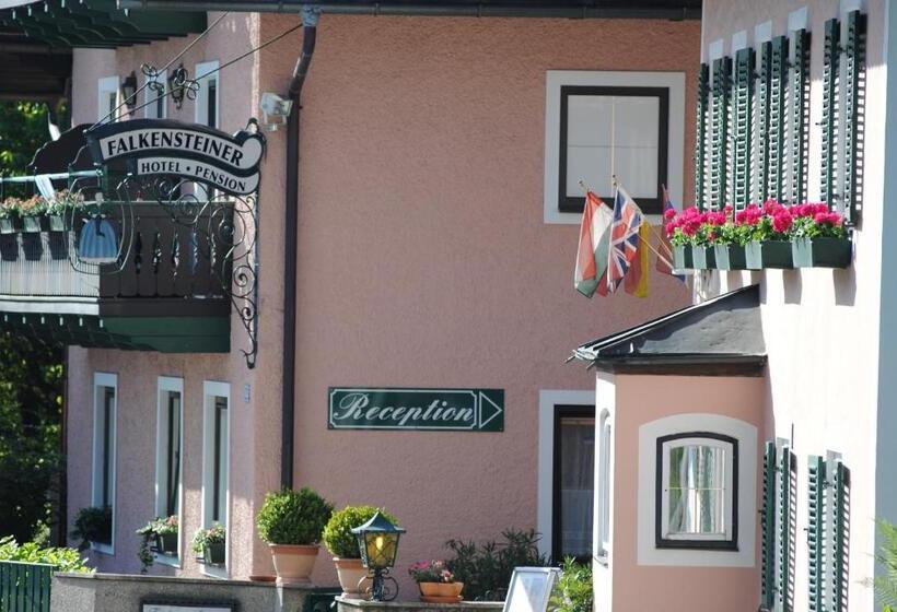 Bed and Breakfast Pension Falkensteiner