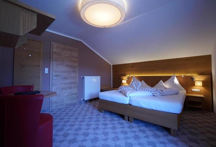 مبيت وإفطار Pension Lindenhof