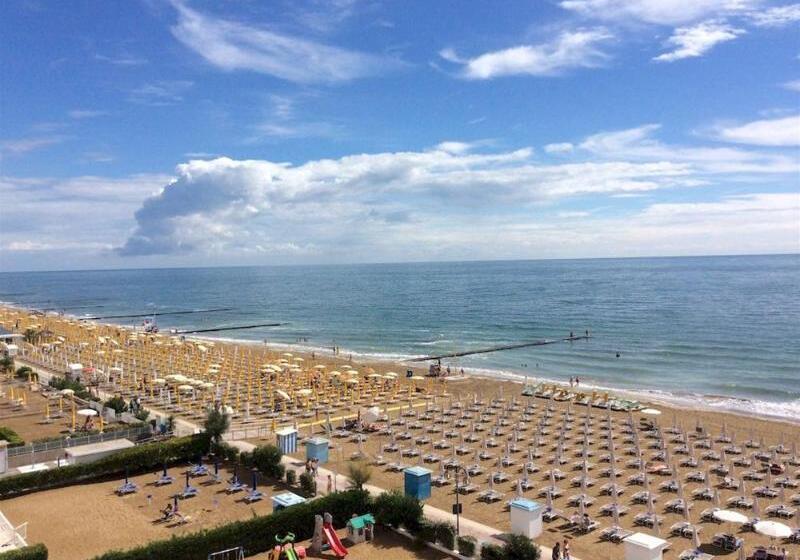 בית מלון כפרי Astor