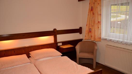 住宿加早餐  Gasthof Pension Kirchenwirt