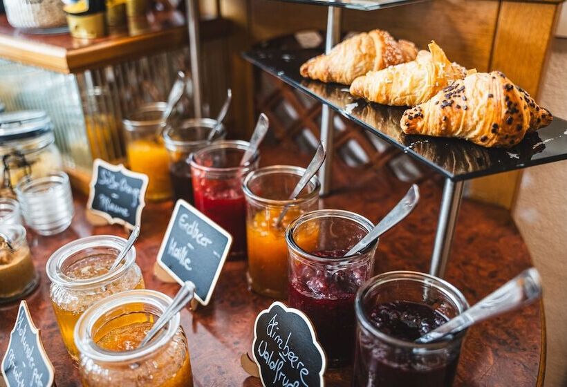 هتل Kärntnerhof Velden By S4y