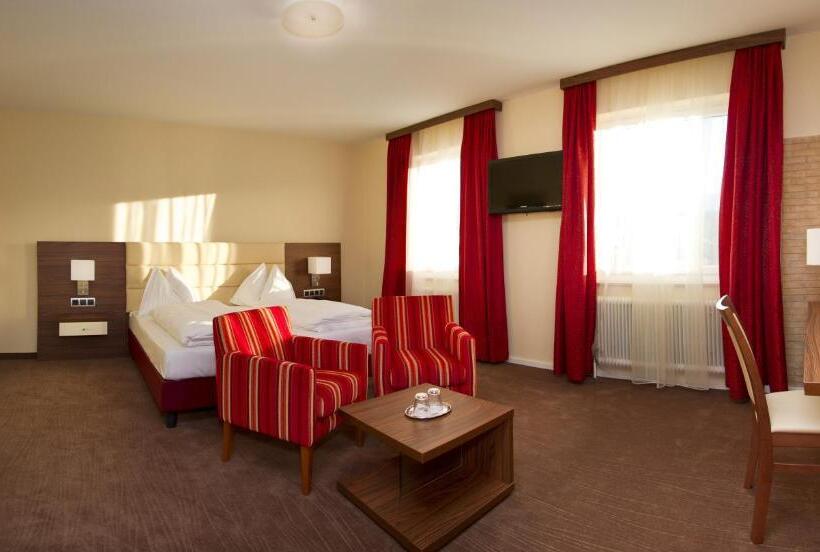 هتل Schönis Land