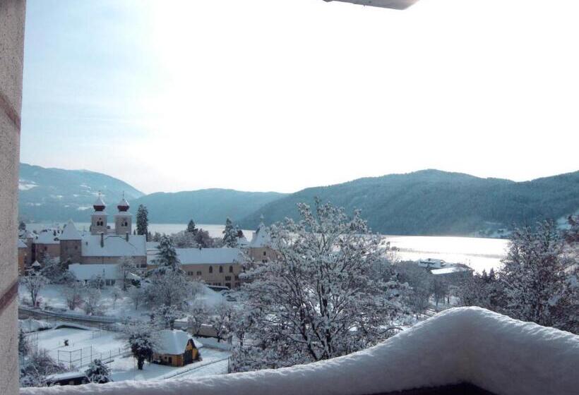 בית מלון כפרי Staudacher Hof Das Romantische Haus