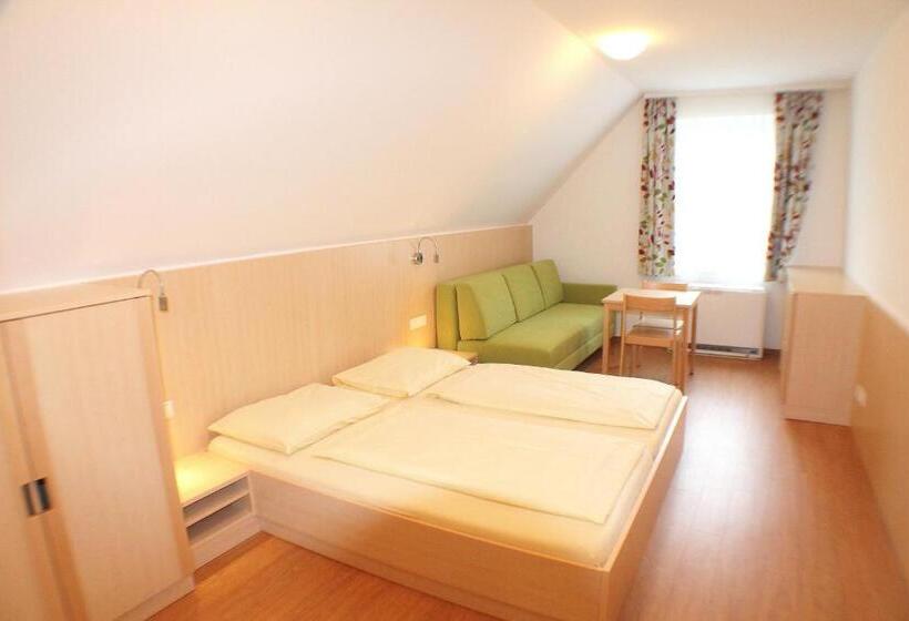 Пансион Jugendgästehaus St. Gilgen