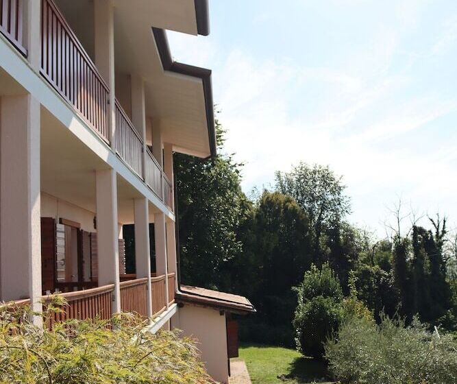 בית מלון כפרי Albergo Alla Pineta