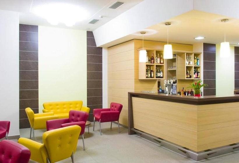 هتل Garda Sporting Club