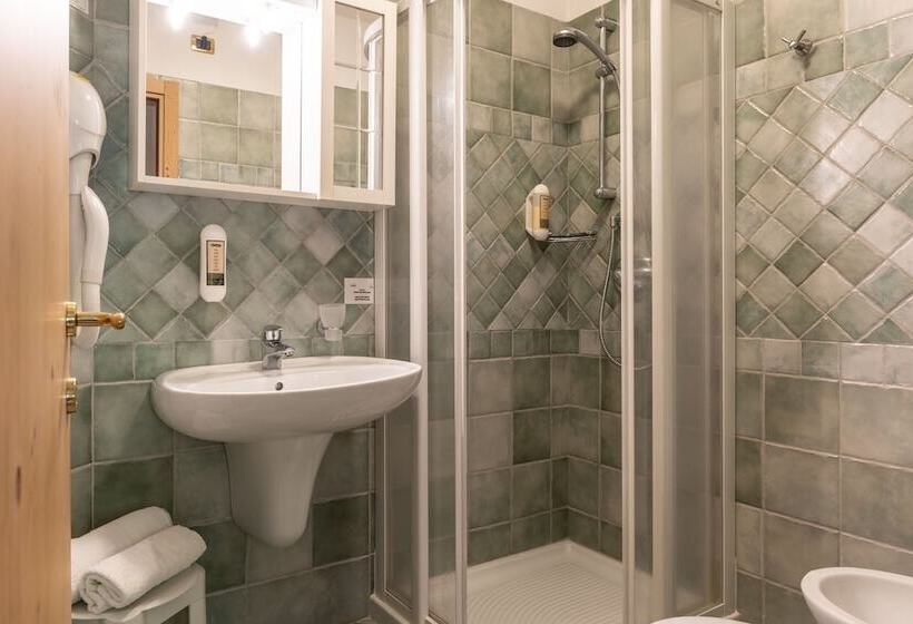 Good Life Hotel Garden