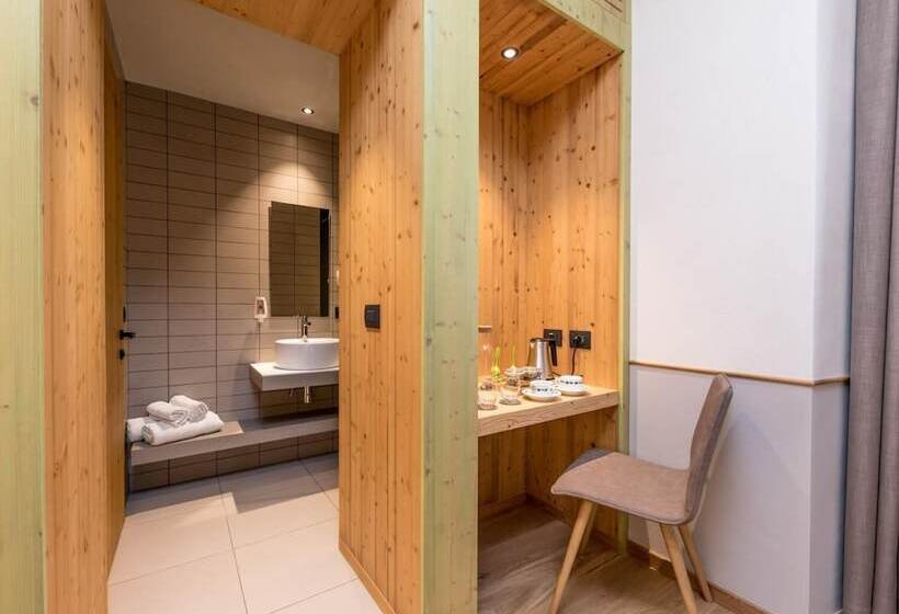 Good Life Hotel Garden