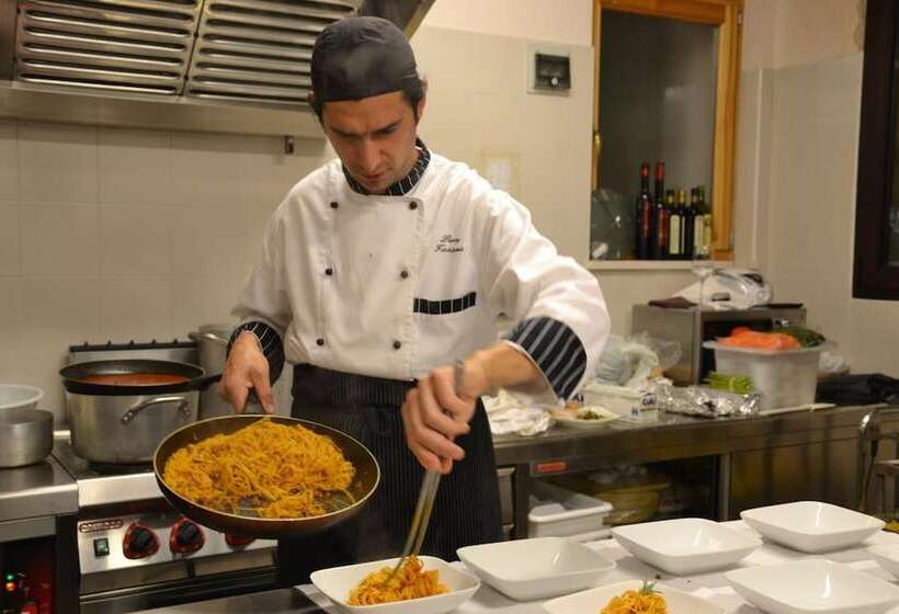 Отель L'angolo Di Rosina