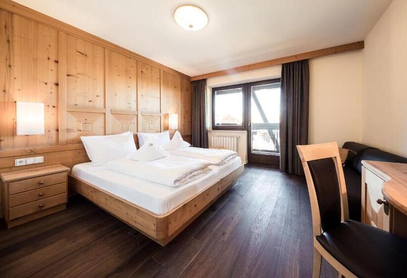 Green Luxury Hotel Pfösl