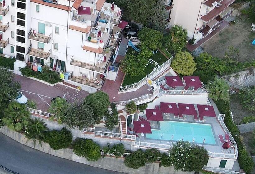 هتل Residence Oleandro