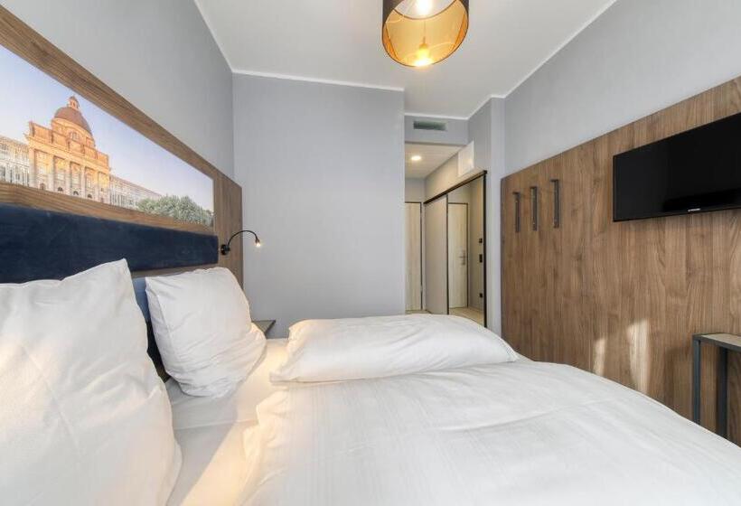 Smart Stay Hotel Station