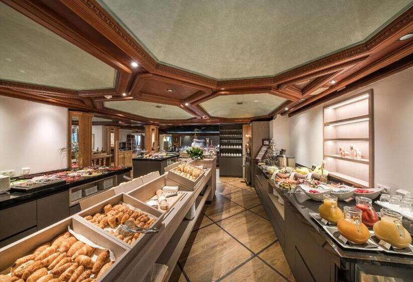 فندق Weinegg Wellviva Resort