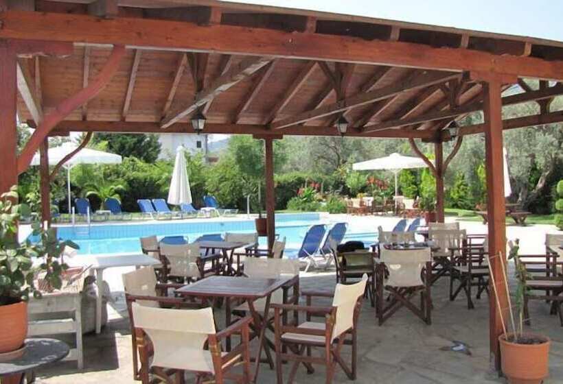 Palirria Hotel & Studios