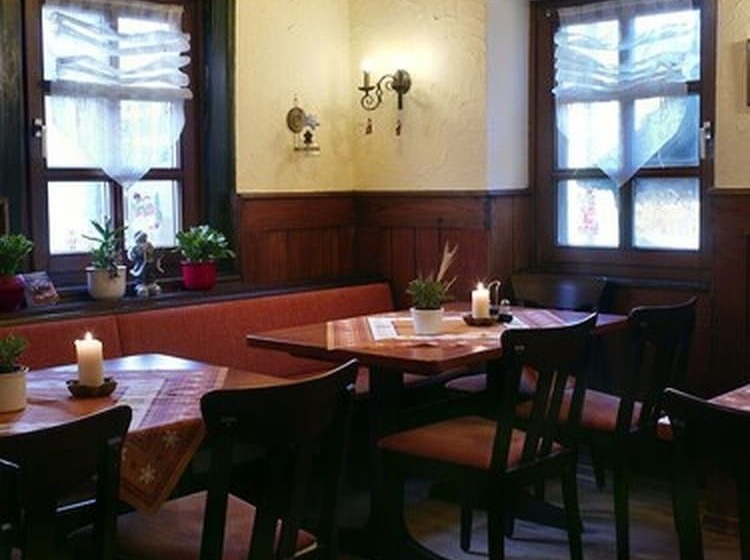 膳宿费 Adler Gaststube Hotel Biergarten