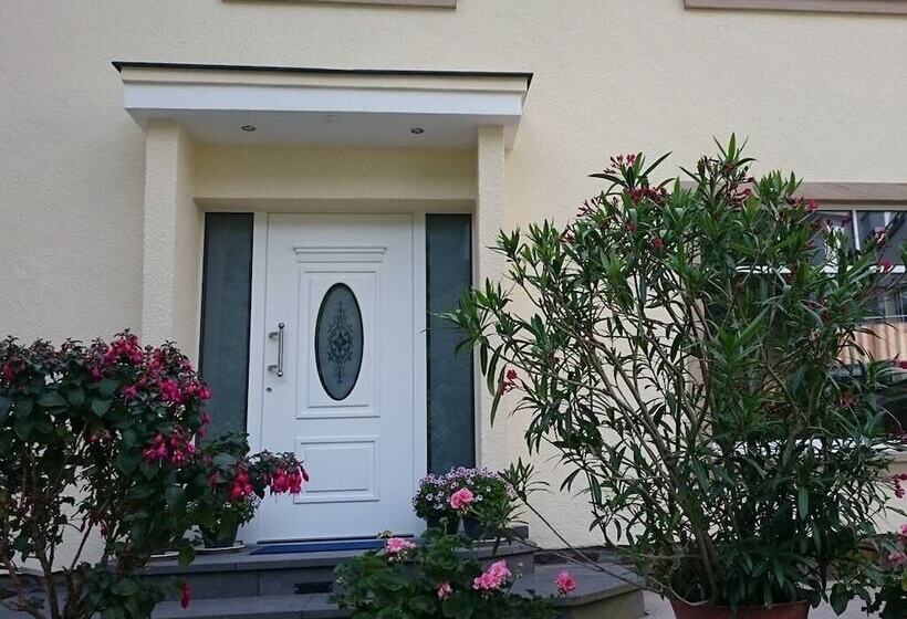 בית מלון כפרי Haus Hohenzollern & Haus  Ambiente