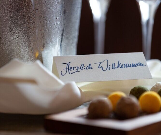 호텔 Kronenschlosschen