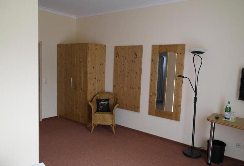 酒店 Pit Lane Home Of Motorsport