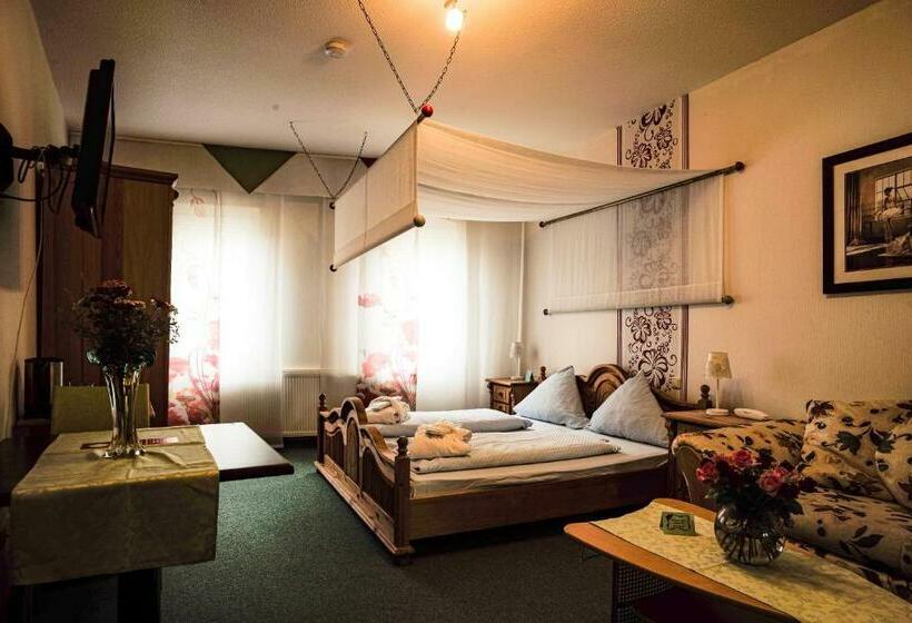 فندق Restaurant Wolfsschlucht Gmbh