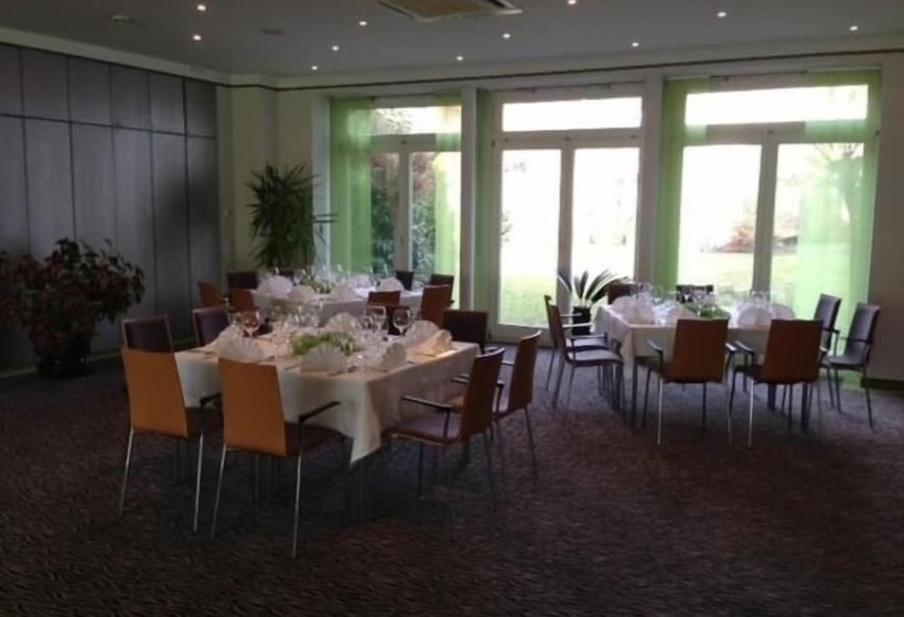 호텔 Ambiente Walldorf