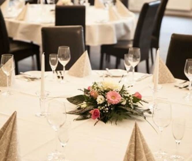 בית מלון כפרי & Restaurant Schwarzes Kreuz