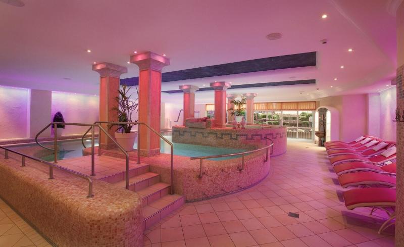 هتل Schweizer Hof Thermal Und Vital Resort