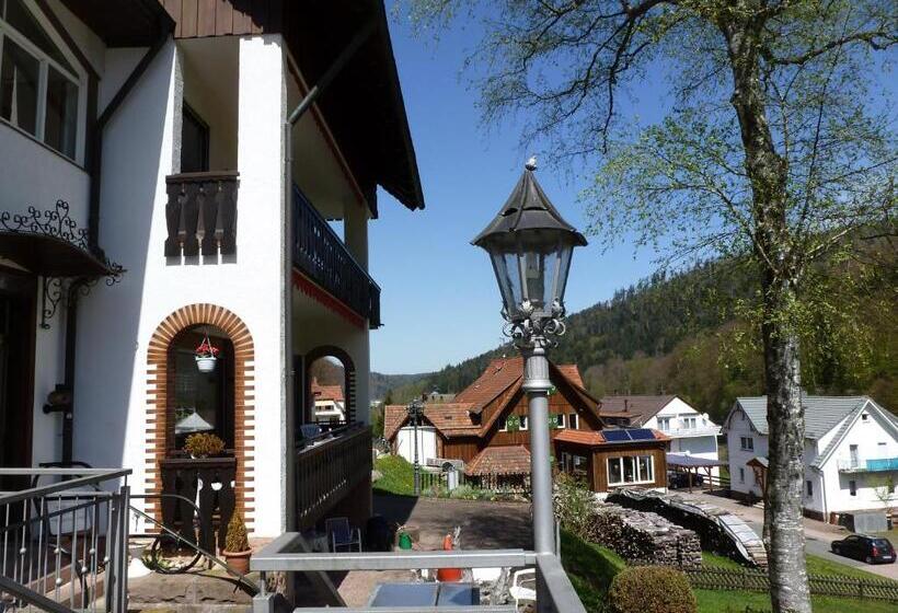 ホテル Waldschlösschen