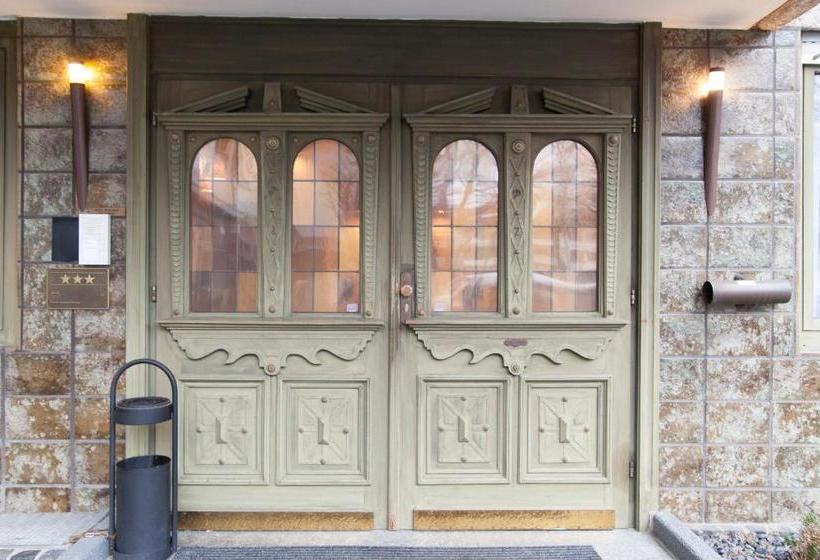 هتل Angerland Garni