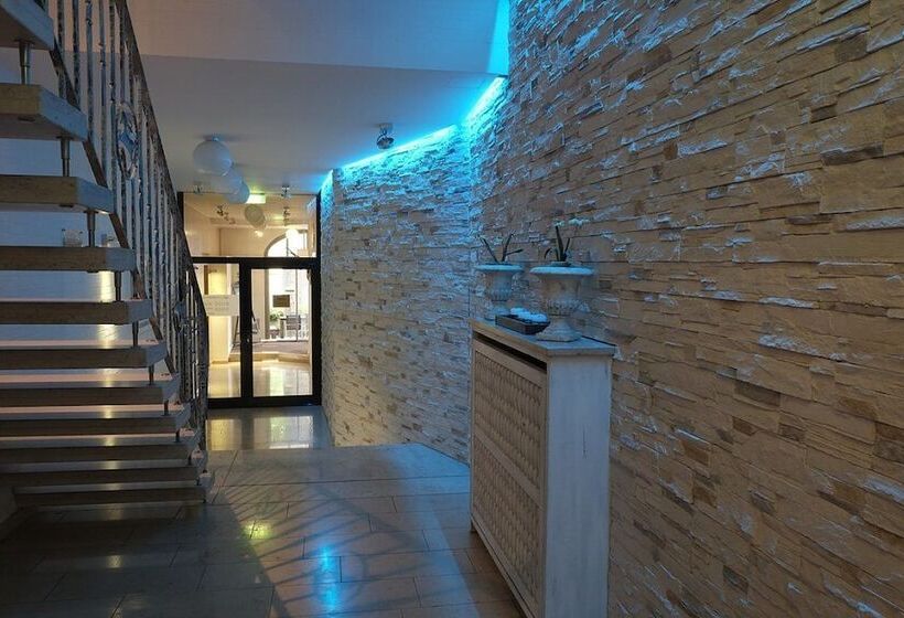 فندق Brunnenhof International