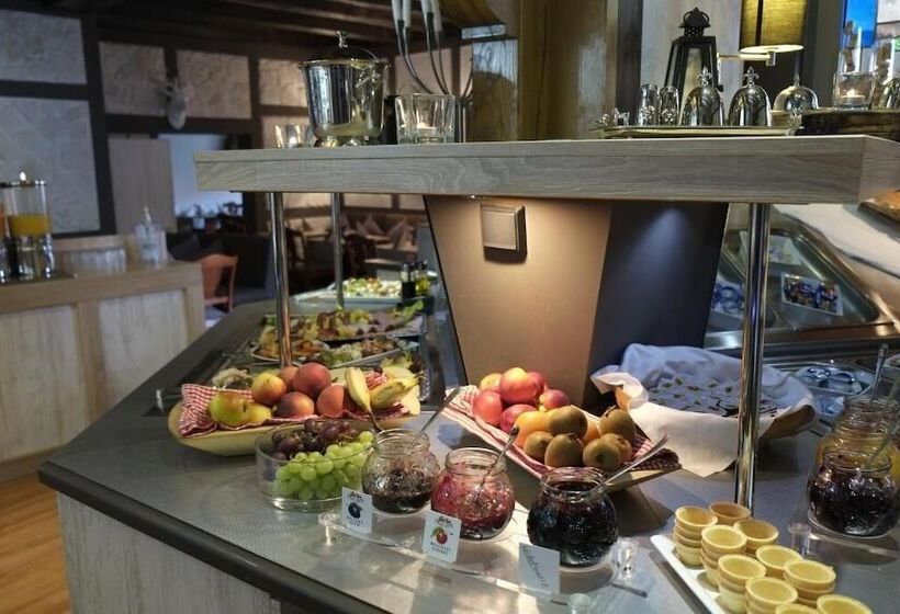 فندق Brunnenhof International