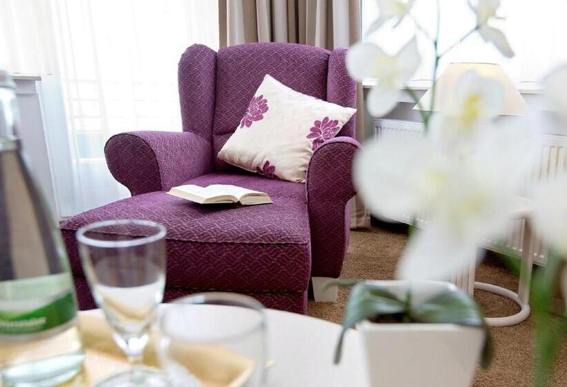 هتل Garni Fürst Von Waldeck