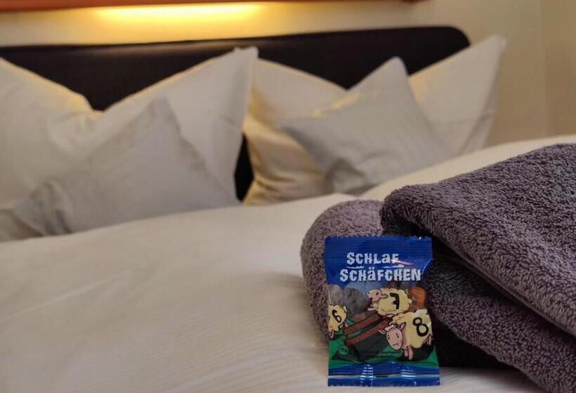 هتل Garni Zur Alten Post