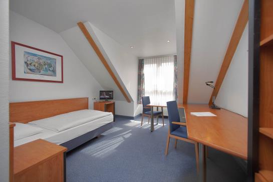 Hotel Nkf-