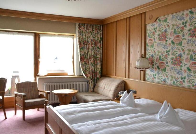 پانسیون Gasthof Adler