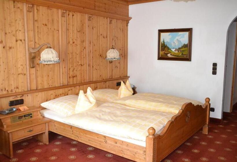 پانسیون Gasthof Adler