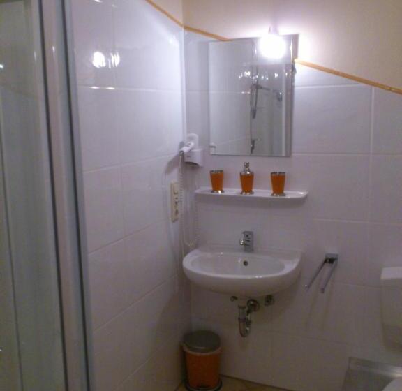 مبيت وإفطار Eifel   Pension