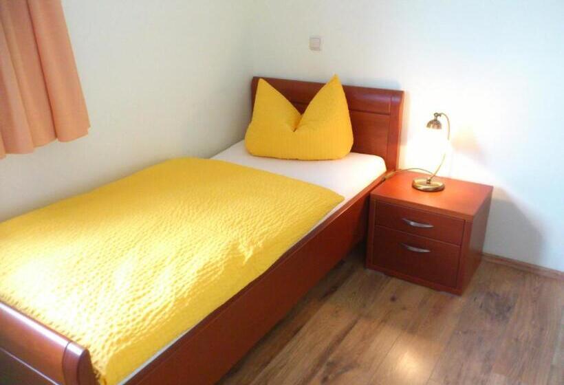 مبيت وإفطار Eifel   Pension