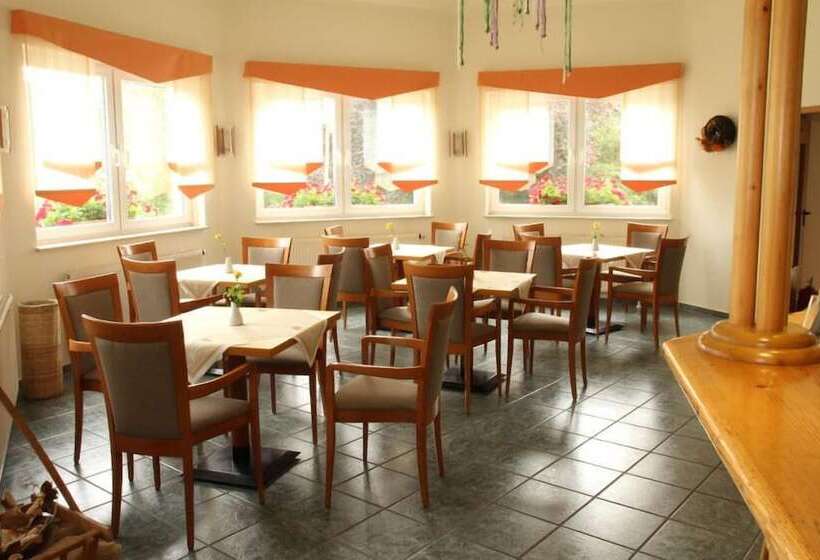 호텔 Waldhaus Lauenhain